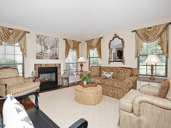 5th image of 73 Konight Ct