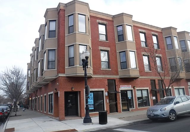 1st image of 2401 S Oakley Ave #306