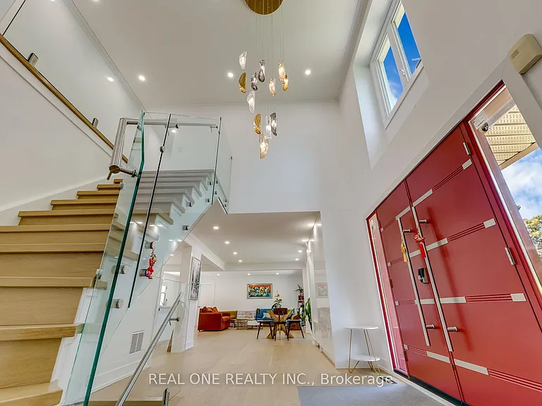 814 Calder Rd — Photo 5