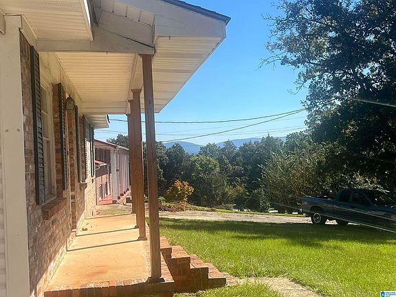 2nd image of 729 Dagun St