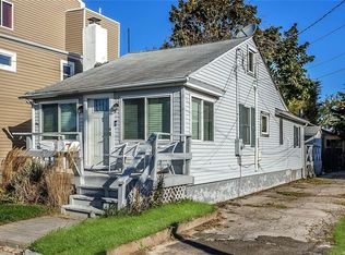 5 Cooke St E, East Rockaway, NY 11518