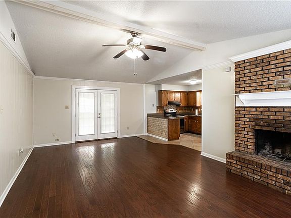 5th image of 3130 Schillinger Rd N