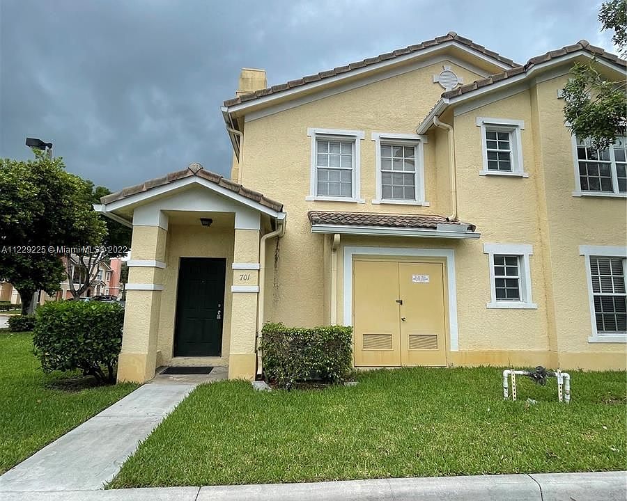 1st image of 701 Belmont Ln #701