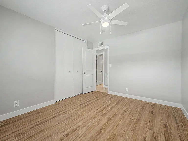 8730 E Rancho Vista Dr — Photo 17
