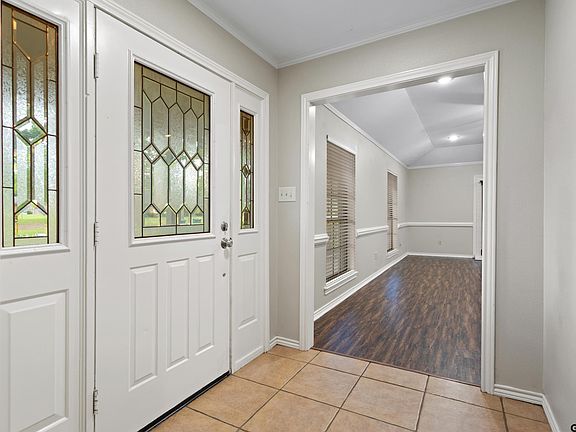 3rd image of 15049 Northwood Dr