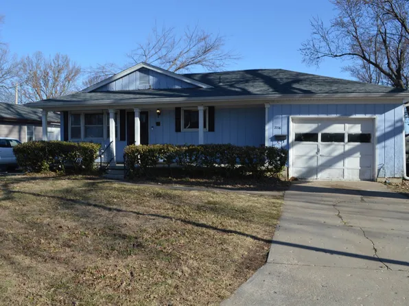 2226 W 1st St, Sedalia, MO 65301