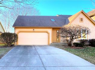 11616 Reeder St, Overland Park, KS 66210