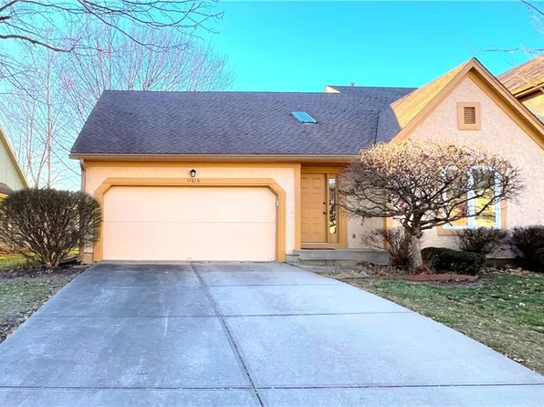 11616 Reeder St, Overland Park, KS 66210