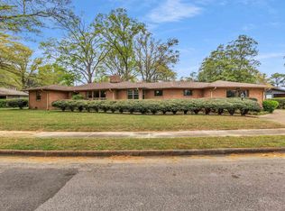 4710 Crossover Ln, Memphis, TN 38117