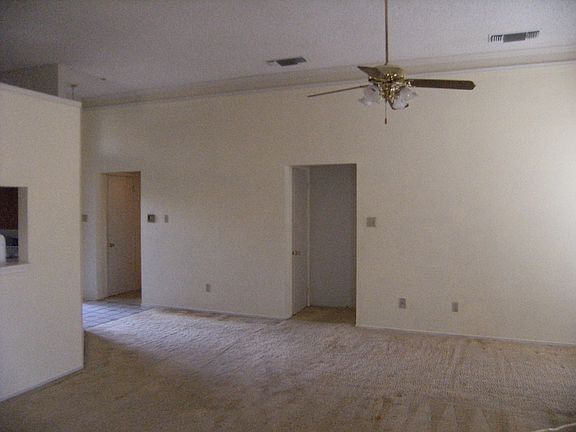 5th image of 102 Nelson Dr