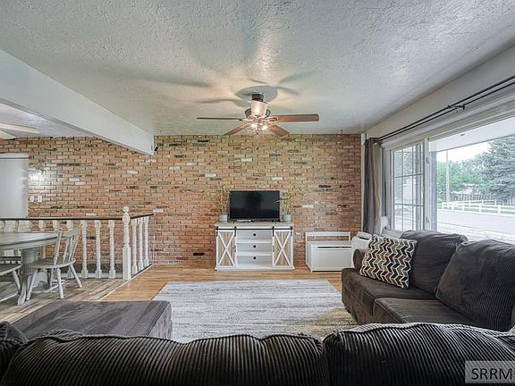 5th image of 668 Terrace Dr