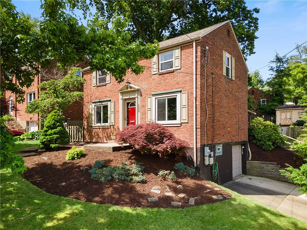 568 Dewalt Dr photo 1