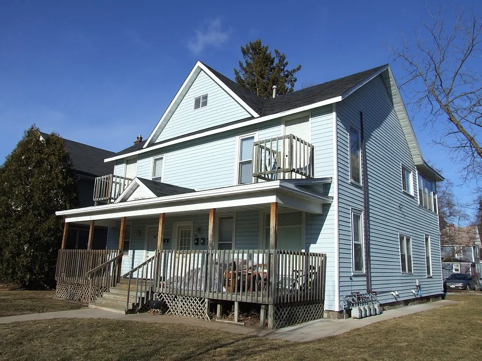 1003 1/2 3rd Ave #1/2