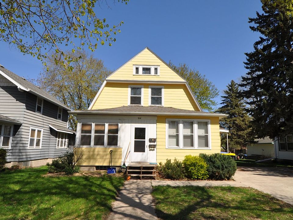 2nd image of 914 Lyndale St #2