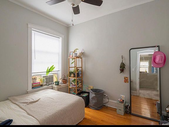 5th image of 6514 N Bosworth Ave #A