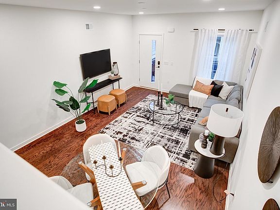 5th image of 2022 E Fletcher St