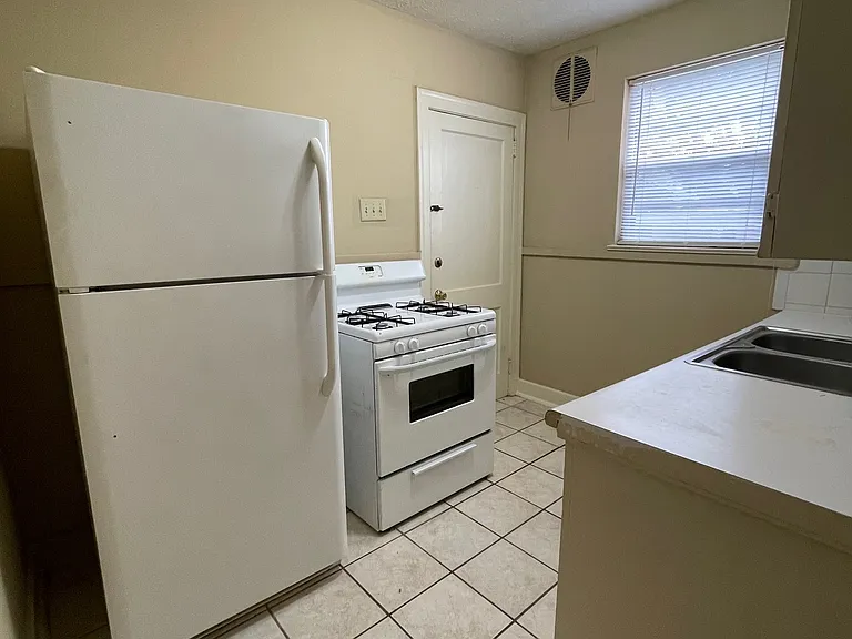 3425 Villa Rose Dr #1 — Photo 7