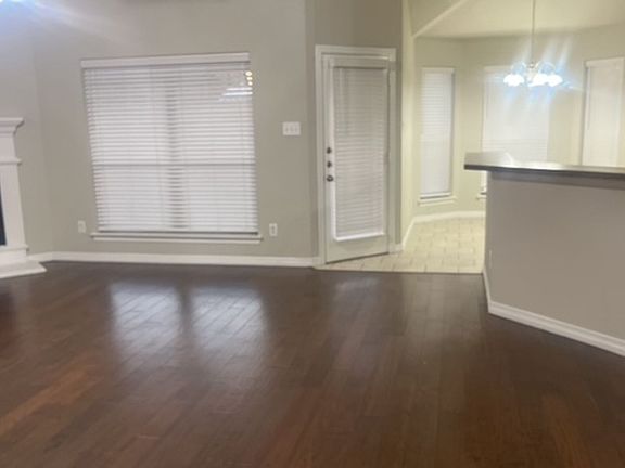 4th image of 109 Atlantic Ave