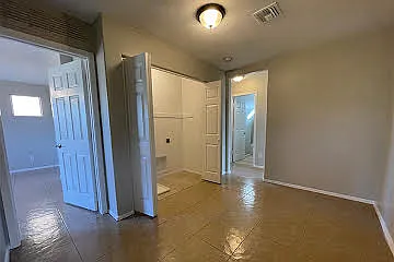 5438 W Jones Ave — Photo 11