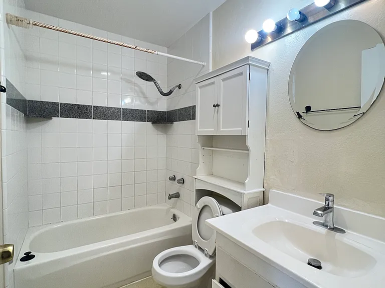 8024 Flanders Dr — Photo 5