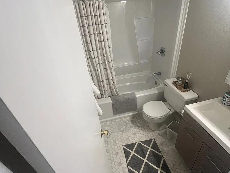 4506 Spruce Way — Photo 6