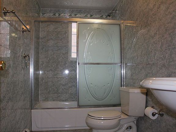 5th image of 6302 Saunders St #2FL