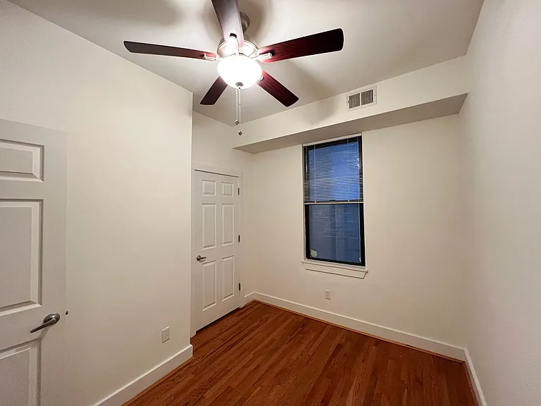 24-28 E 15th — Photo 21