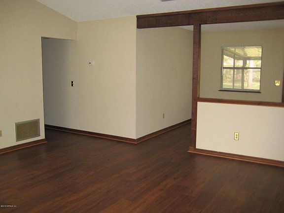 3rd image of 2879 Seminole Village Dr