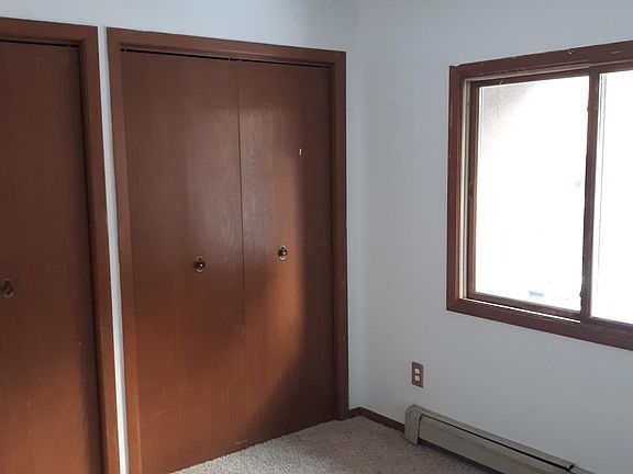 Second bedroom(or office)