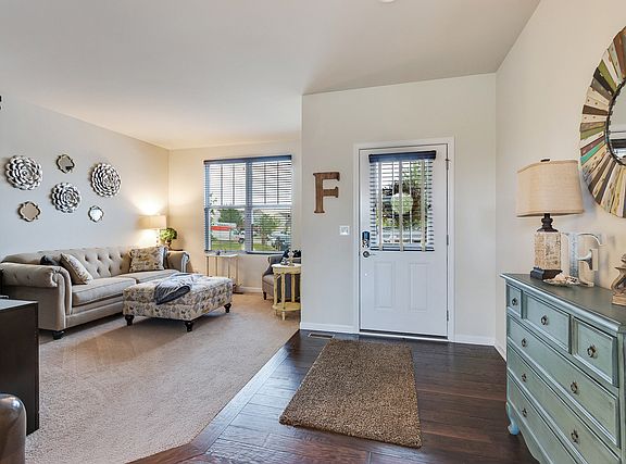 2nd image of 25016 W Chalk Hill Cir