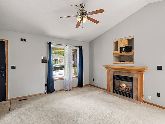 4th image of 2608 Maury St