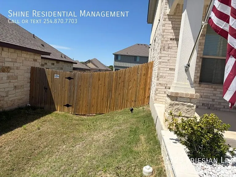 1729 Friesian Loop — Photo 6
