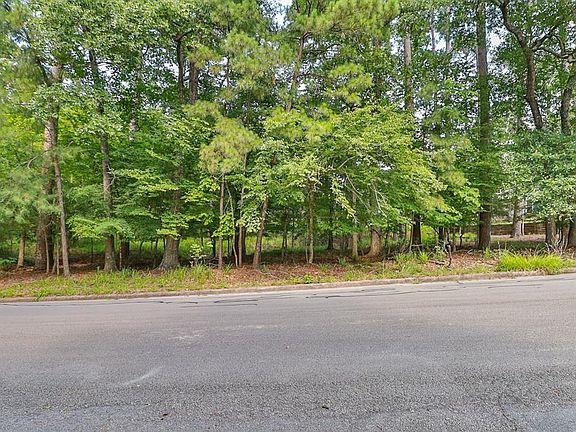 2nd image of 1920 E Lake Dr