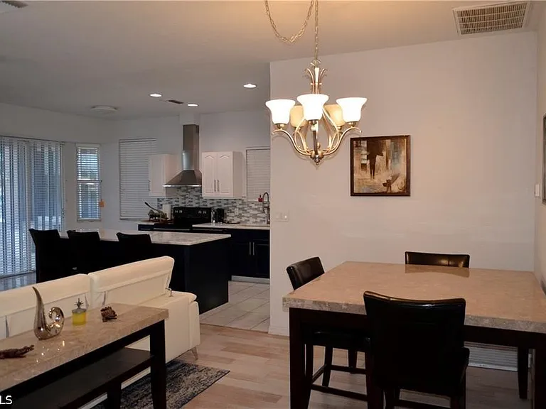 1702 Emerald Cove Dr — Photo 5