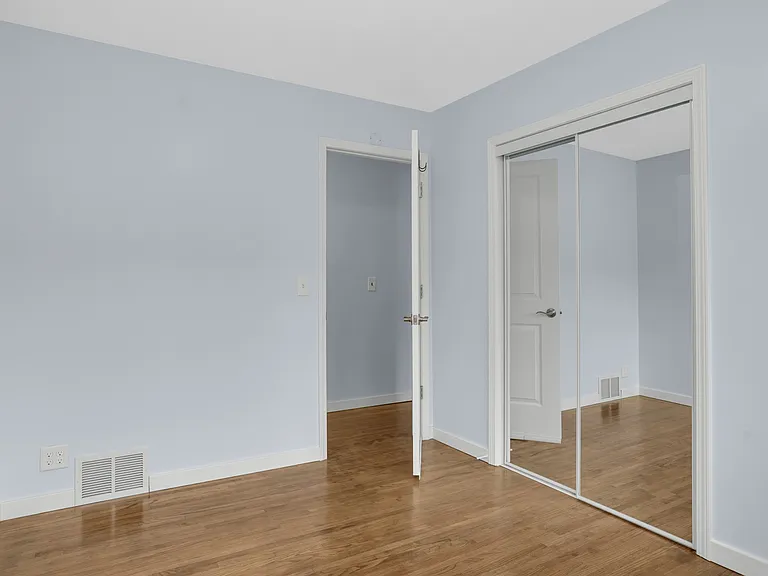 4949 Jackson St NE — Photo 20