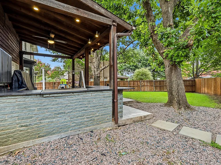 1641 Fuqua Dr — Photo 28