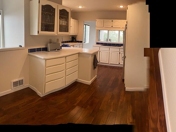 2nd image of 7418 E Green Lake Dr N