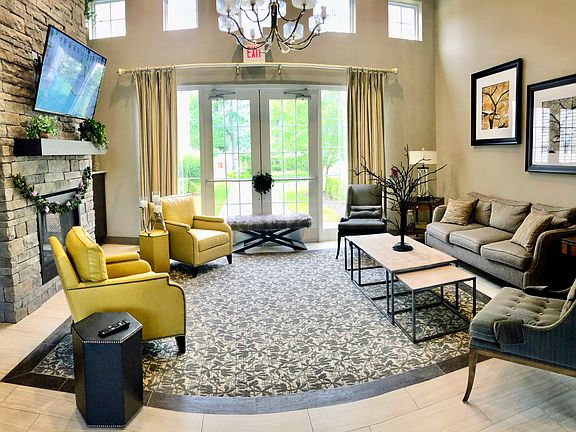 4th image of 1 Petunia Dr APT 2B