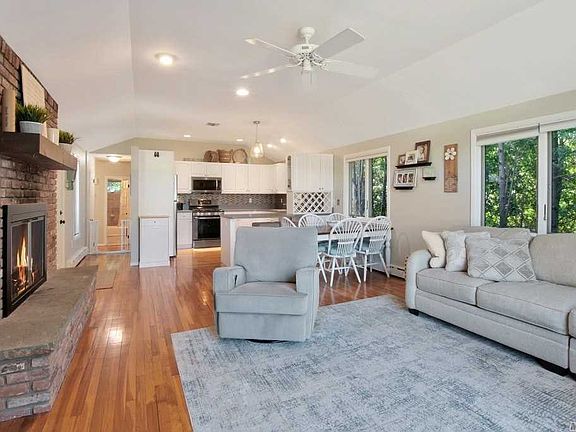5th image of 490 Atlantic St