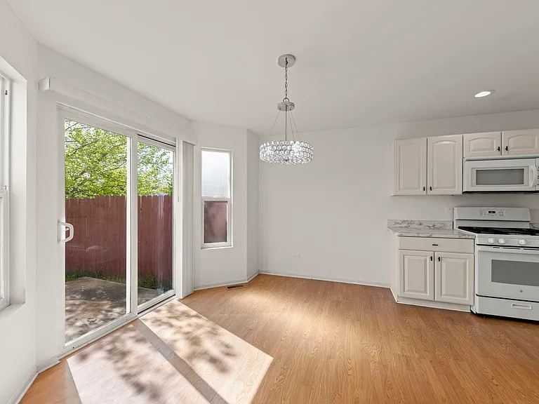 2430 Caton Crest Ct — Photo 5
