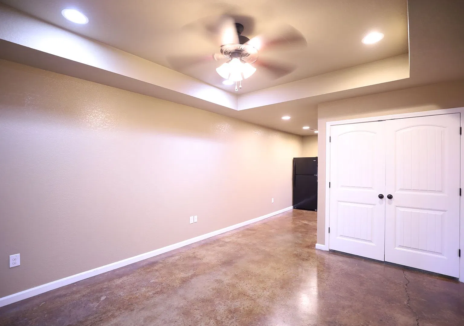 1716 Arch Street — Photo 2