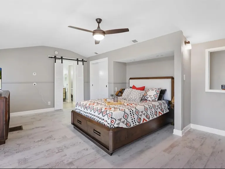743 Westwood Dr — Photo 10