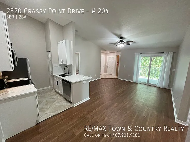 2520 Grassy Point Dr #204 — Photo 8
