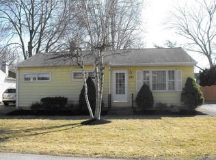 785 Page Ave, Lewiston, NY 14092