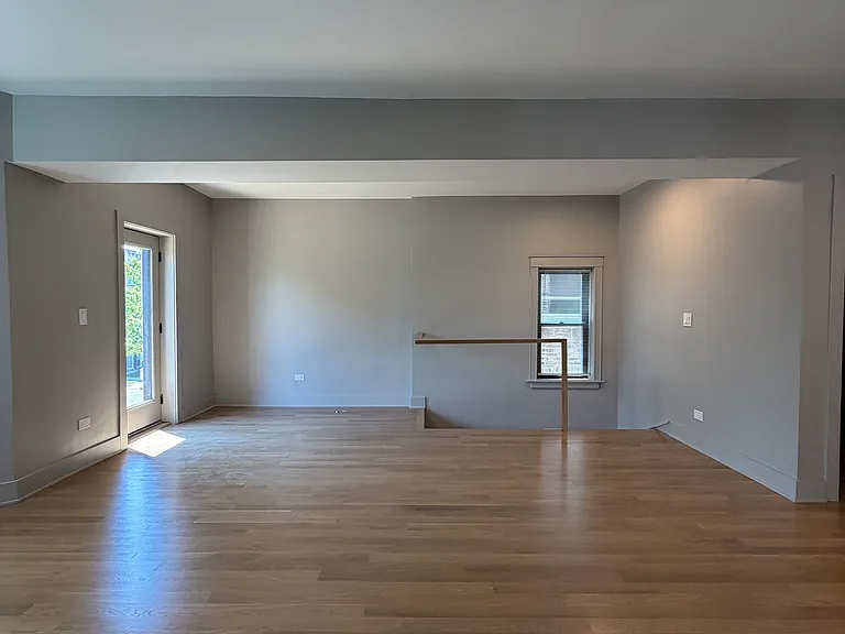 3530 W Dickens Ave #2 — Photo 3