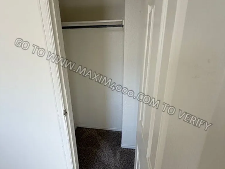 483 David Ct — Photo 12