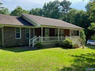 169 Highland Ave, Laceys Spring, AL 35754