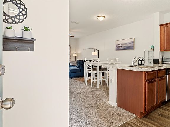 4th image of 256 Whitland Way