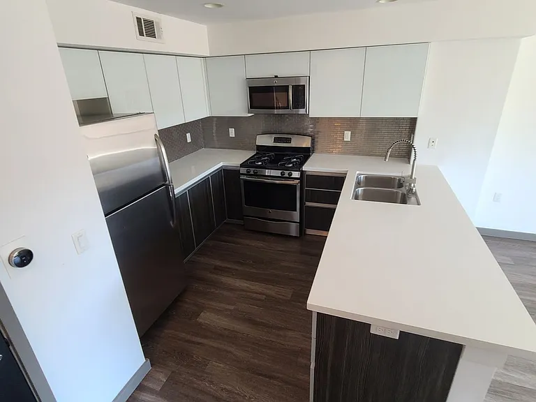 8621 Ramsgate Ave — Photo 13