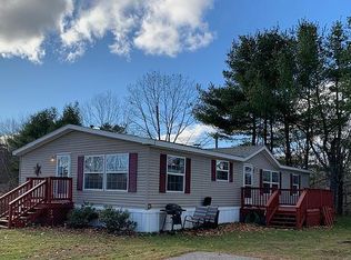 37 Autumn Ln, Lewiston, ME 04240